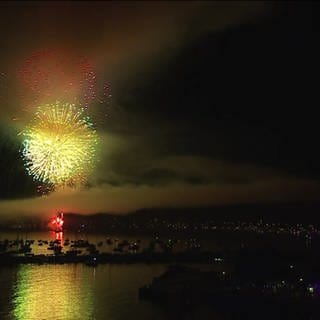 Feuerwerk über dem Bodensee.