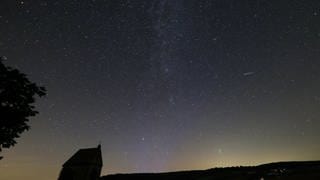 Ein Perseiden-Meteor über der schwäbischen Alb