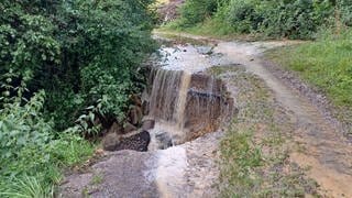 Im Juni brach ein schweres Unwetter über Markdorf herein und zerstörte Wege am Gehrenberg.