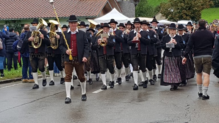 Umzug beim Viehscheid in Oberstaufen