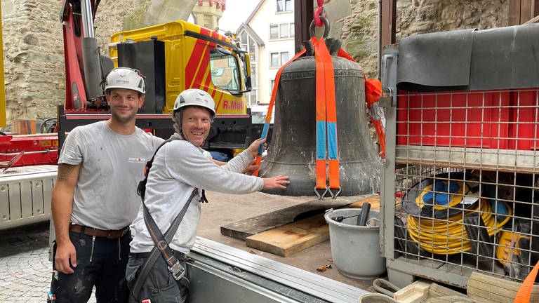 Die kaputte Glocke aus dem Turm des Schnetztors in Konstanz