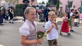 Auch viele Kinder sind wieder beim Heimatfestumzug mitgelaufen.