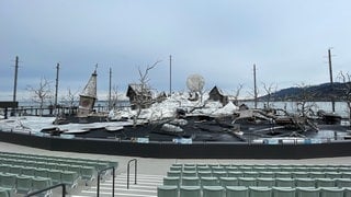 Die Seebühne der Bregenzer Festspiele im Winterschlaf.