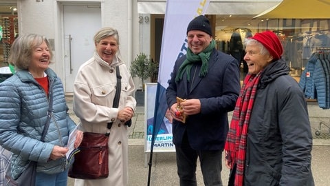 OB-Wahlkampf auf dem Wochenmarkt von Überlingen