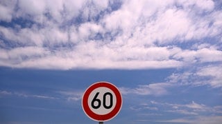 Verkehrsschild Tempobegrenzung auf 60 Stundenkilometer