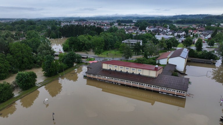 Anfang Juni: Angespannte Hochwasserlage in Meckenbeuren-Kehlen