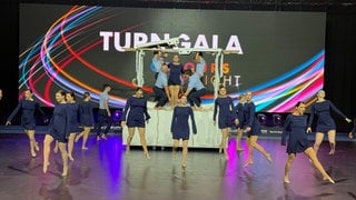 Künstlerinnen und Künstler bei der TurnGala in Konstanz