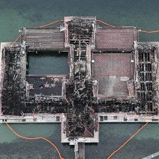 Badhütte in Rorschach am Schweizer Bodenseeufer nach dem Brand