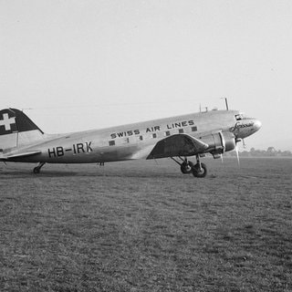 Eine Swissair-Maschine auf dem Rollfeld