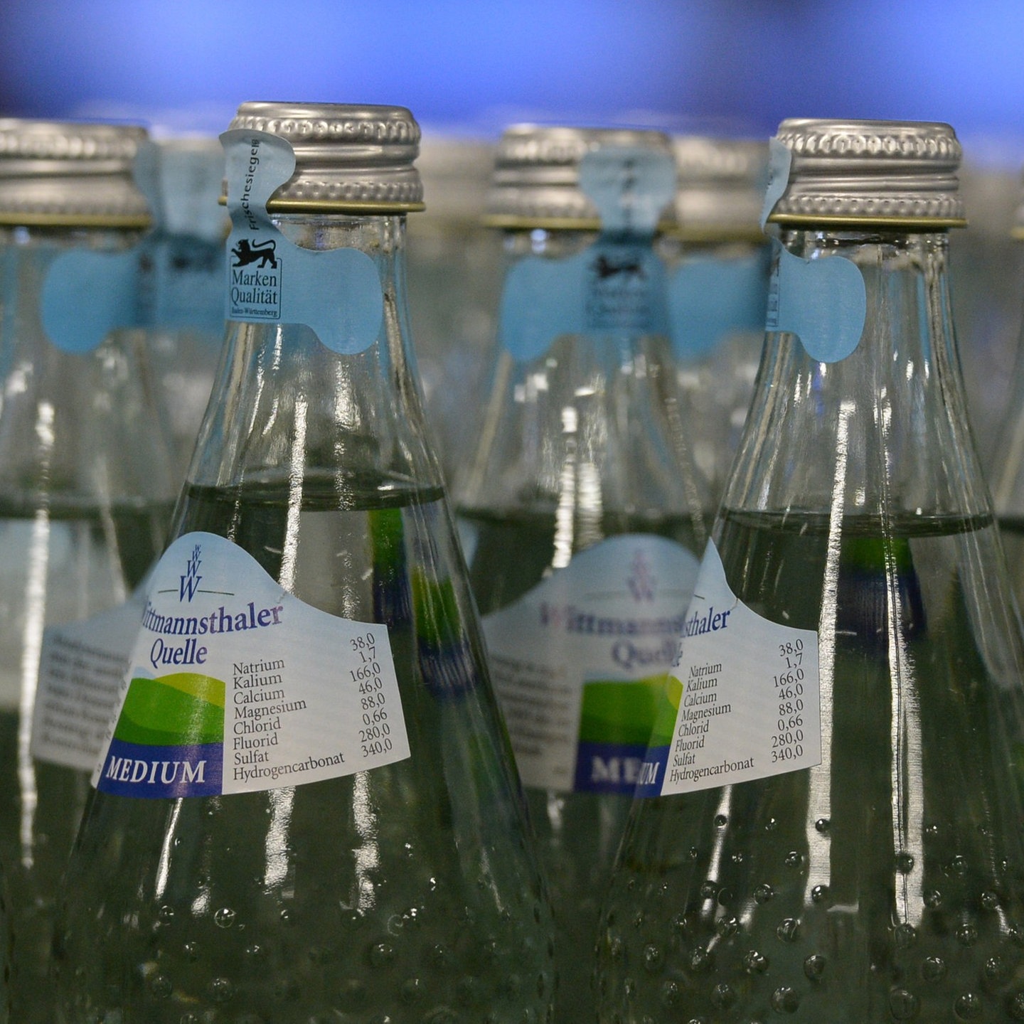 Mineralbrunnen-Angestellte In BW Bekommen Mehr Geld - SWR Aktuell