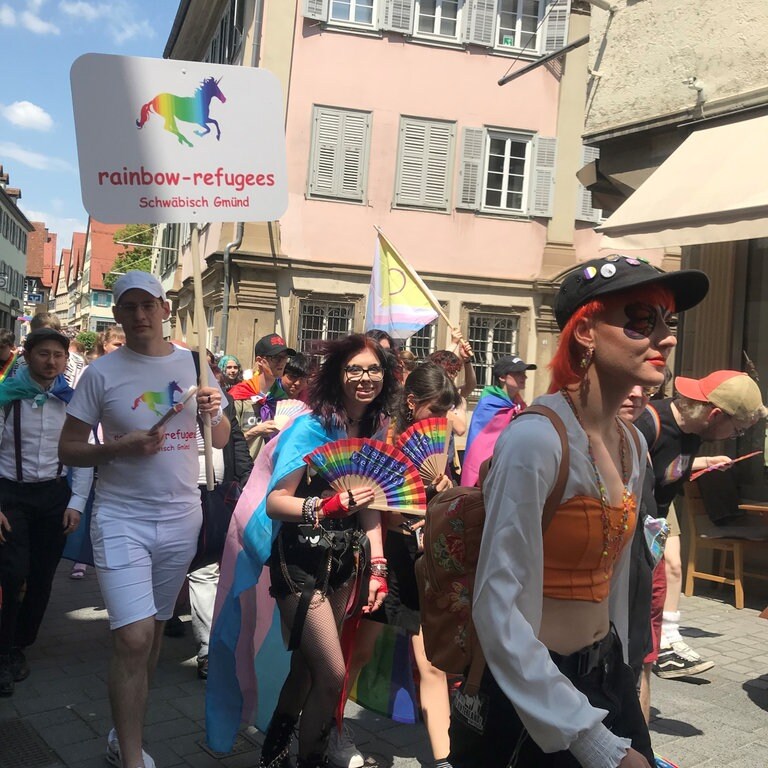 CSD in Stuttgart Queere Community setzt Zeichen für Toleranz SWR Aktuell