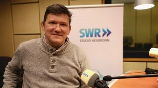 Studiogast Joachim Peter im SWR Studio Heilbronn