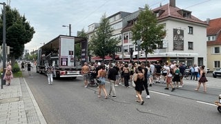 Menschen in Heilbronn beim "Dance for Tolerance" 