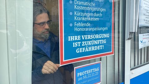 Apotheker aus Weinsberg (Kreis Heilbronn) schließt zum Warnstreik 