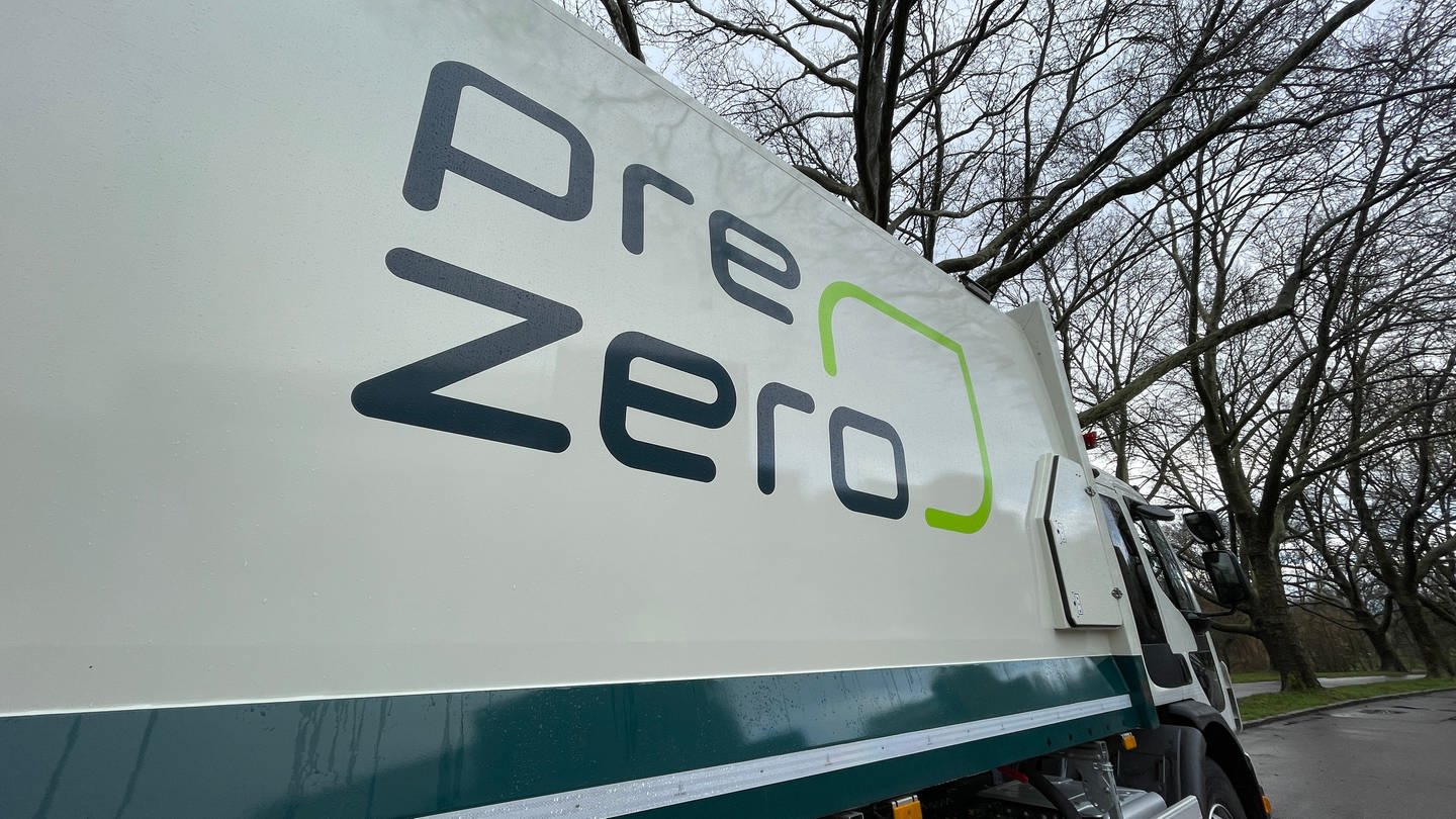 Müllwagen der PreZero Service Süd.