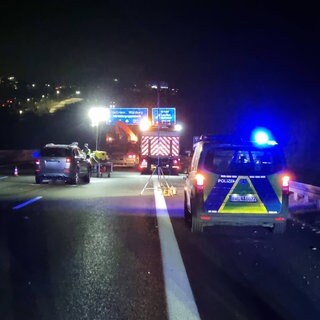 Eine abgesperrte Unfallstelle auf der A81.