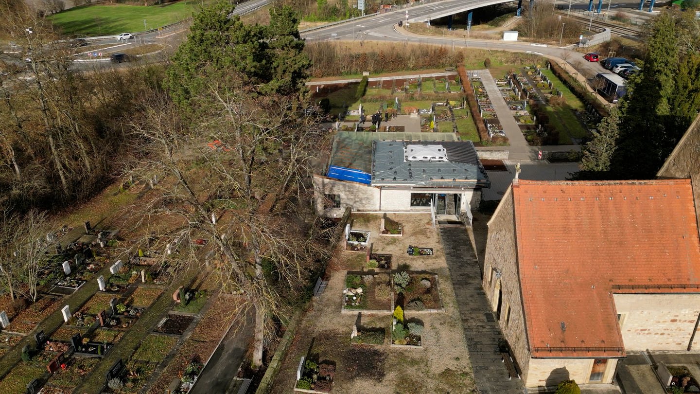 Gundelsheim Friedhof Kupferdach gestohlen