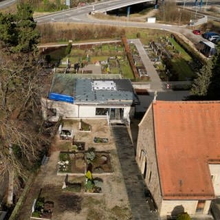 Gundelsheim Friedhof Kupferdach gestohlen