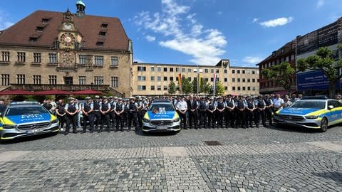 Schweigeminute für getöteten Polizisten am Heilbronner Marktplatz