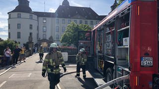 Feuerwehrleute bei einer Großübung im Schloss Langenburg