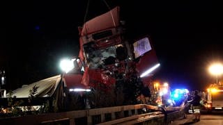 Pfirsichlaster mit Unfall auf der A6 