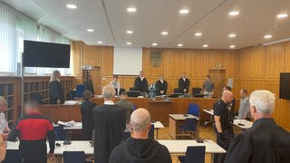 Prozess um Bandendiebstahl: Mehrere Männer stehen in Heilbronn vor Gericht, sie sollen Diebstähle aus Garagen begangen haben.