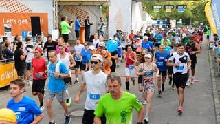 Läuferinnen und Läufer beim ebm-papst-marathon