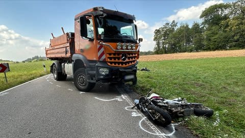 Unfall mit Lkw und Motorrad bei Pfedelbach