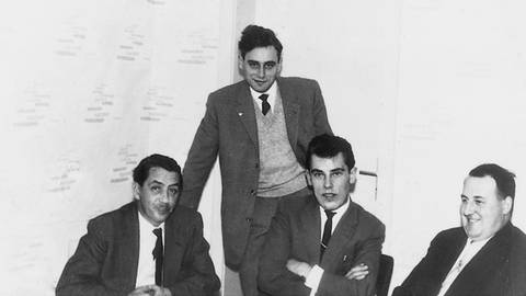 Reinhold Würth (zweiter von links) mit seinen Verkäufern Otto Hempel, Hans Hügel und Artur Herold (1958) 