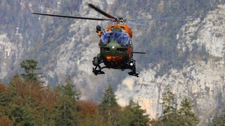 Der Hubschrauber der Bundeswehr Niederstetten half bei der Rettung von 14 Menschen aus einer Seilbahn.