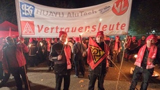 Warnstreik-Auftakt in der Metall- und Elektroindustrie in Neckarsulm