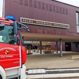 Rund 20 verletzte Kinder nach Gasfreisetzung an Realschule in Eppingen