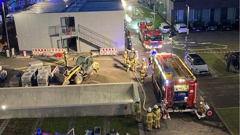 Löscharbeiten auf dem Bildungscampus Heilbronn