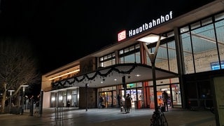 Hauptbahnhof Heilbronn. Nachtaufnahme.