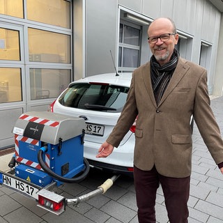 Professor Hermann Koch-Gröber: Die Hochschule Heilbronn besitzt ein PEMS, um Abgase zu messen.