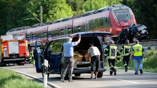 Bestatter 2018 an einem Unfallort in Bayern.