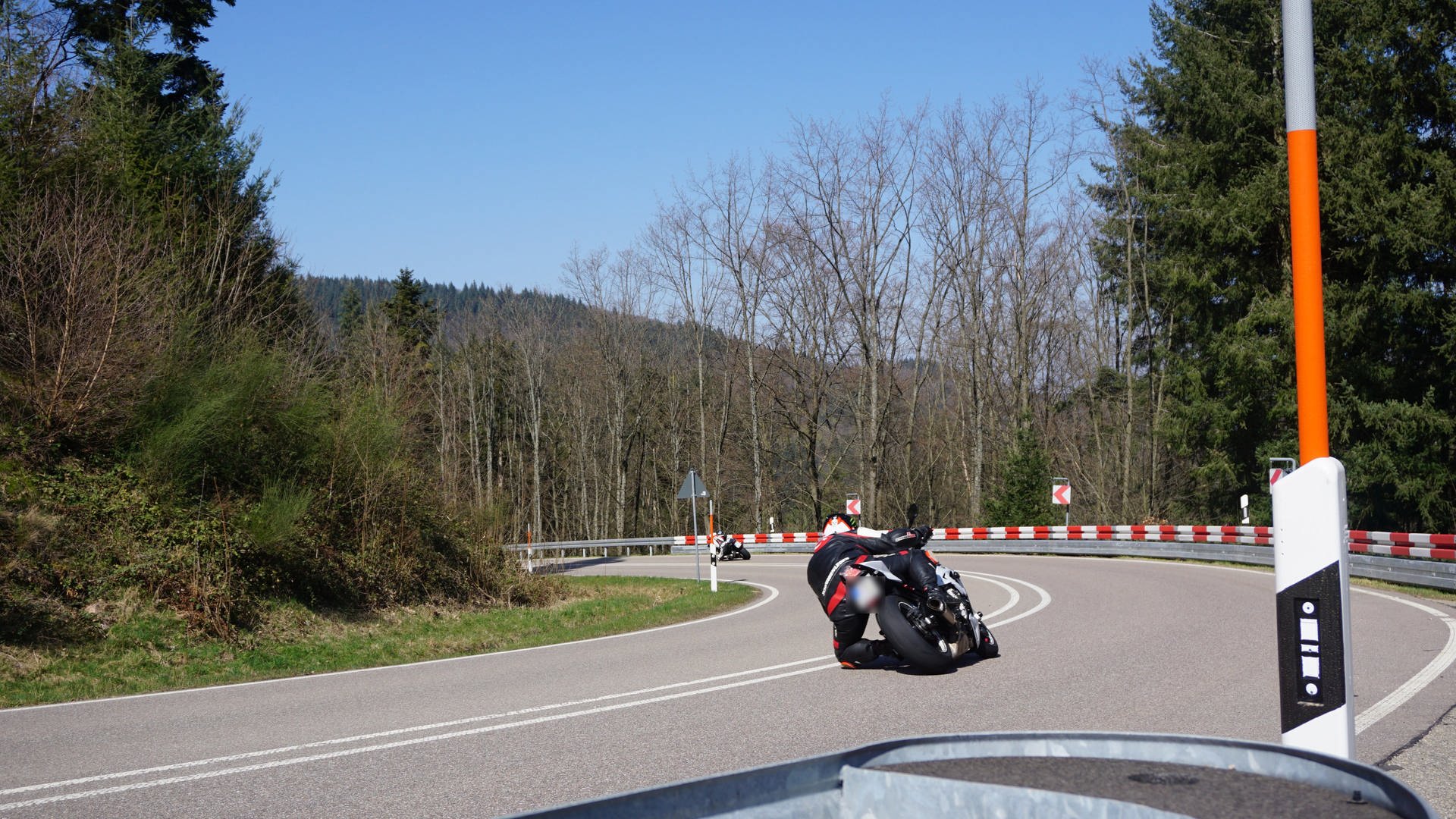 Schwarzwaldhochstraße bei Baden-Baden - Schweigekilometer für Motorradfahrer
