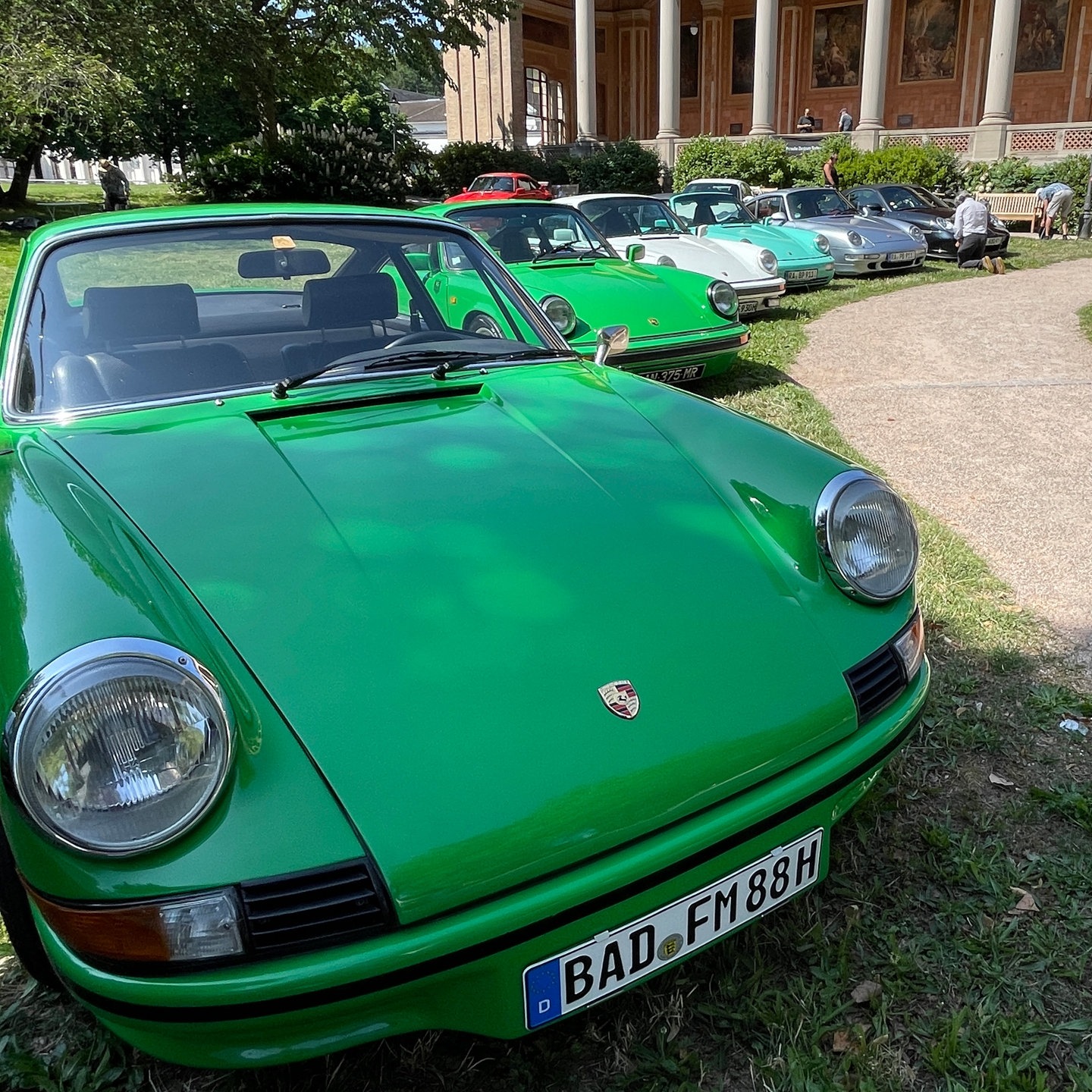 Baden-Baden Voller Oldtimer: Festival Mit Alten Autos Startet - SWR Aktuell