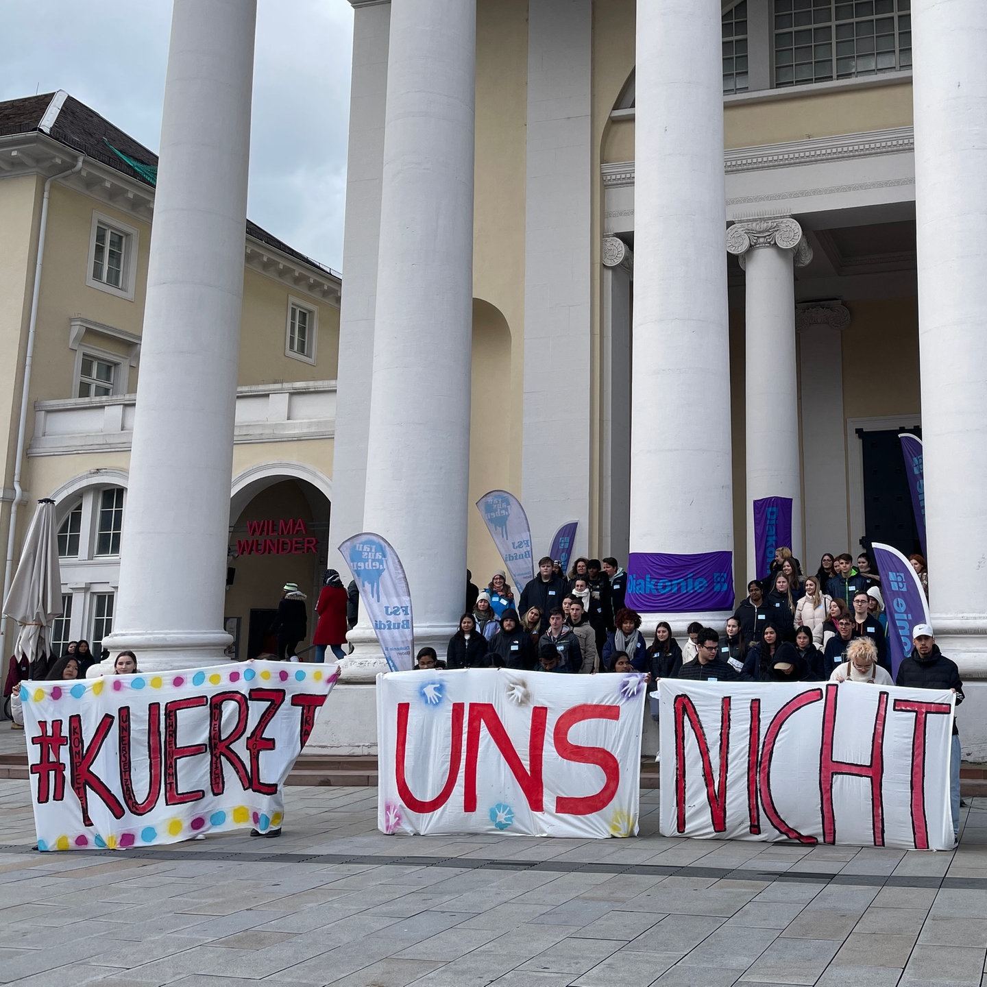 Demo In Karlsruhe - Das Würde Ohne Freiwillige Fehlen - SWR Aktuell