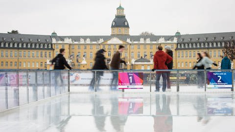 Die Karlsruher Eislaufbahn soll in diesem Winter durch eine Rollschuhbahn ersetzt werden