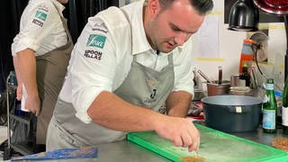 Mario Aliberti beim Live-Kochen beim Finale zum "Koch des Jahres" in Bonn.