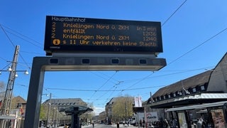 Streiks in Karlsruhe: Am Hauptbahnhof in Karlsruhe fahren wieder Bahnen