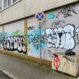Mit dem Anti-Graffiti-Mobil geht Pforzheim gegen illegale Schmierereien vor.