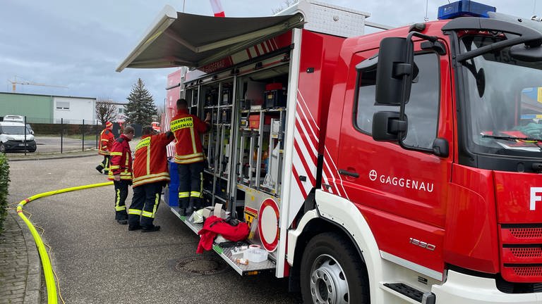 Salzsäure tritt aus: Feuerwehreinsatz in Bühl