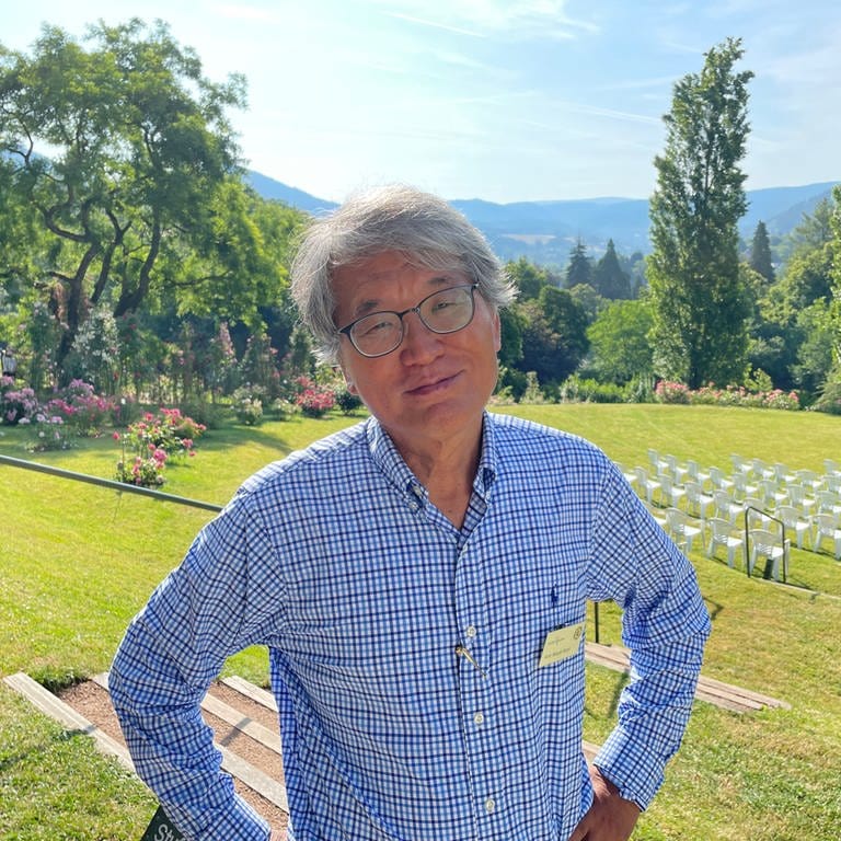 Kim Wook-Kyun - Juror aus Korea beim Rosenneuheitenwettbewerb in Baden-Baden
