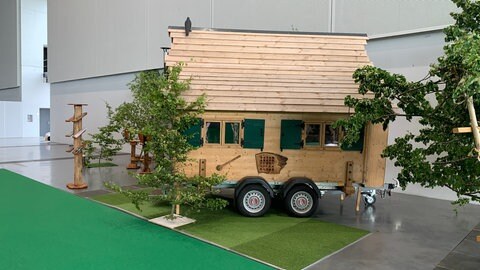 In der Messe Karlsruhe startet das Tiny House Festival "New Housing". Vor Ort gibt es viele verschiedene kleine Häuser