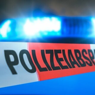 Symbolbild: Die Polizei muss regelmäßig ausrücken, wenn auf der A8 zwischen Pforzheim und Karlsruhe ein Unfall passiert.