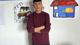 Waqar Laiq aus Afghanistan ist ohne seine Eltern nach Deutschland geflüchtet. Der Geflüchtete wird in Karlsruhe unter anderem von Atila Erginos betreut.