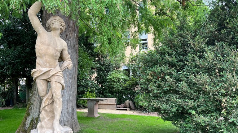 Der Katz'sche Garten in Gernsbach, ein Barock- und Skulpturengarten aus dem 19. Jahrhundert. Nach Arbeiten zum Hochwasserschutz musste der Park wieder hergerichtet werden.