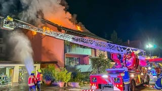 Feuer zerstört Haus in Weingarten (Baden)
